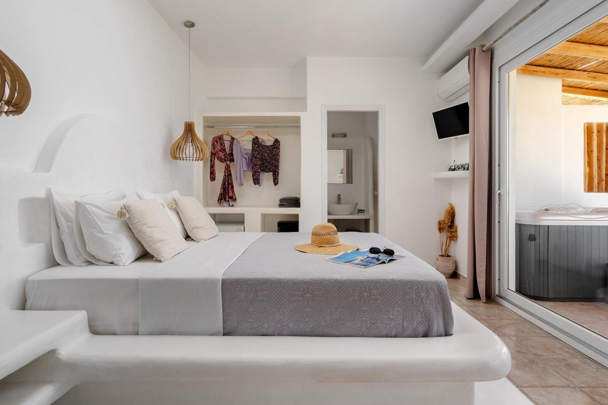 Hotel Manios 3*